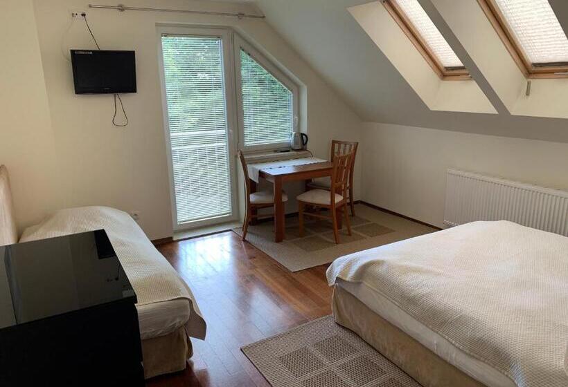 پانسیون Korab 2