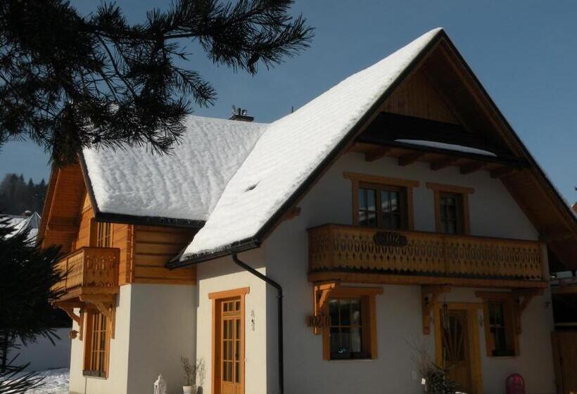 ペンション Krokuschata Pod Sokolicą