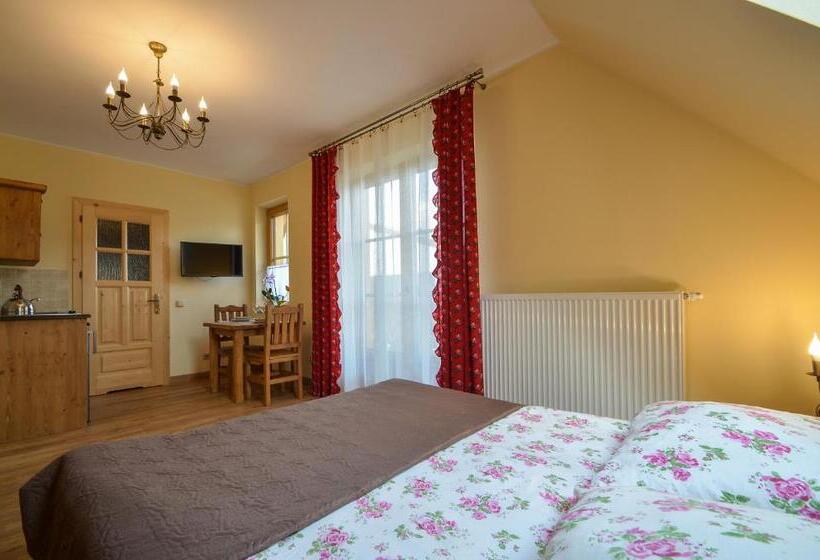 ペンション Krokuschata Pod Sokolicą