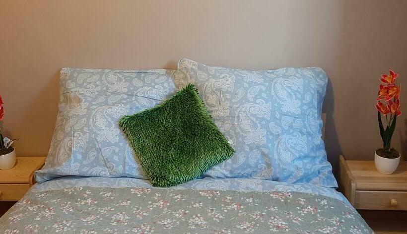 Пансион Noclegi Pod Gruszą 1km Do Energylandii