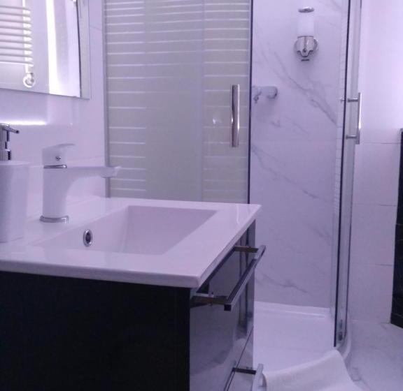 بنسيون Pokoje Hotelowe Nad Zalewem