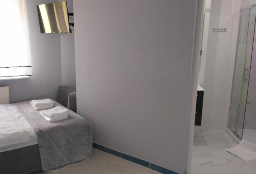 بنسيون Pokoje Hotelowe Nad Zalewem