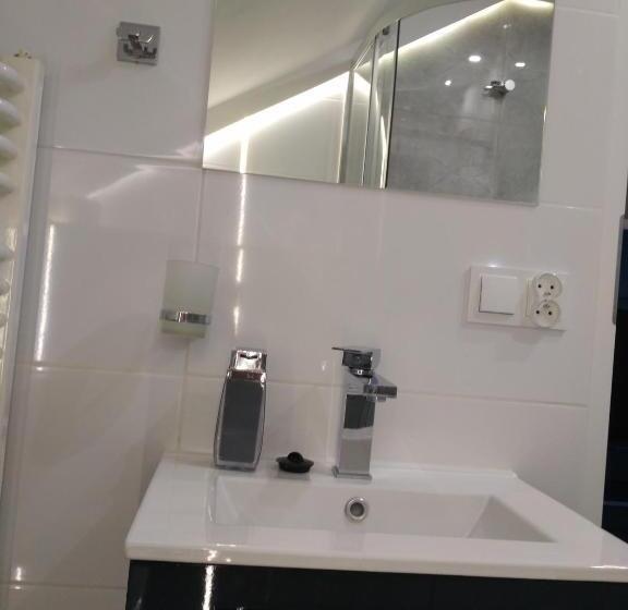 بنسيون Pokoje Hotelowe Nad Zalewem