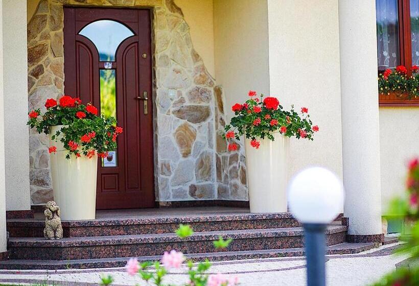 膳宿费 Pokoje Marta