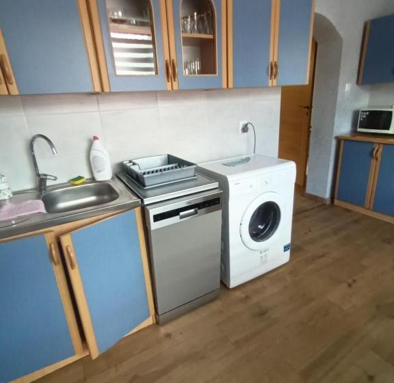 ペンション Queens House