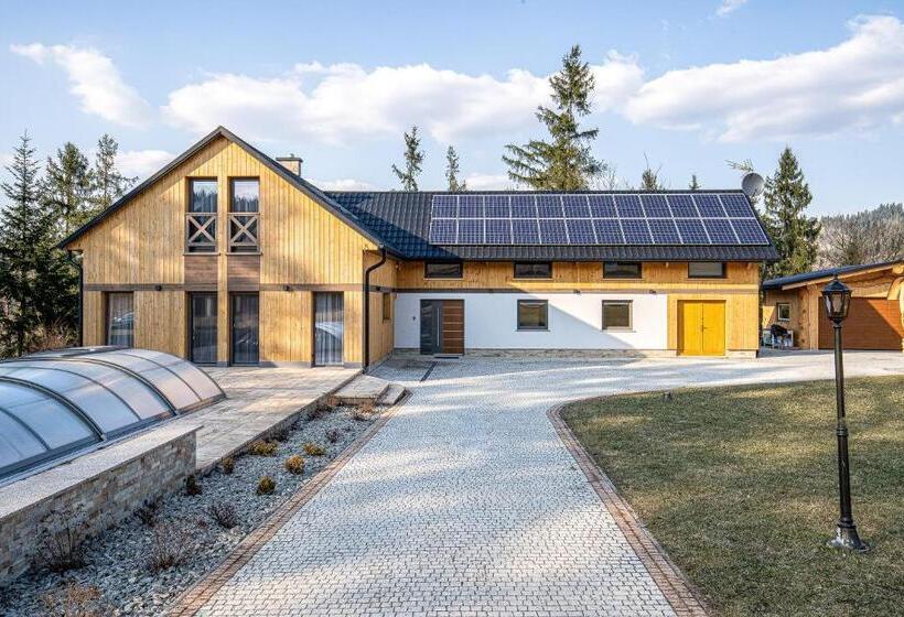 ペンション Rezydencja Spisz Dom 12 Osób, Podgrzewany Basen, Sauna, Jacuzzi  Velo Czorsztyn, Niedzica