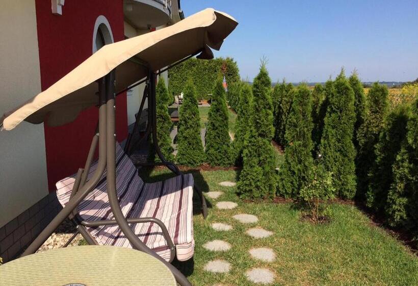 פנסיון Villa Kamila