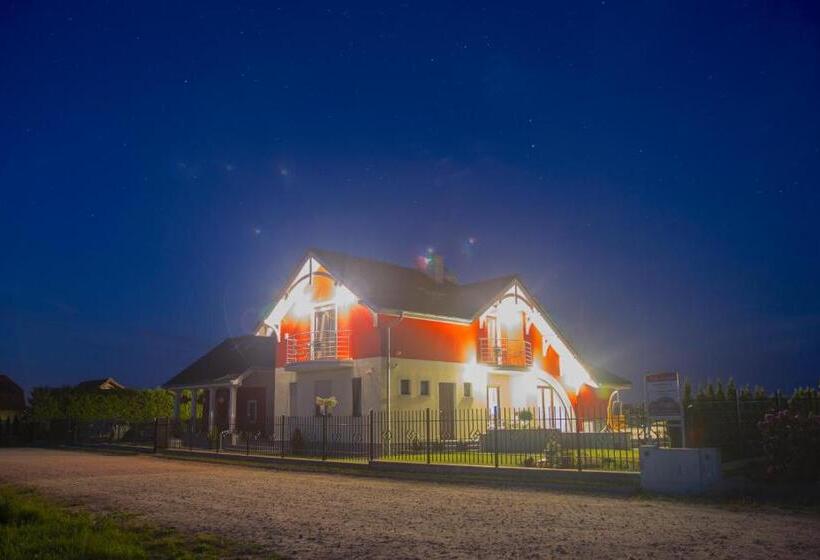 פנסיון Villa Kamila