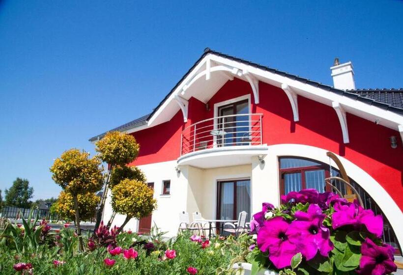 פנסיון Villa Kamila