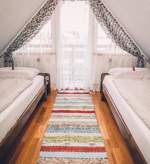 膳宿费 Willa Szarotka