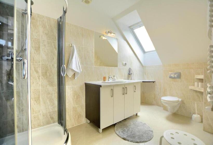 پانسیون Willa Teresa