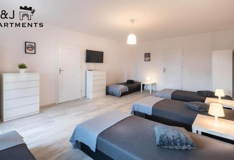 J&j Apartments łazienna 30 Pokoje Na Wynajem