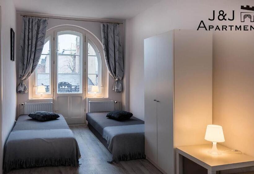 J&j Apartments łazienna 30 Pokoje Na Wynajem