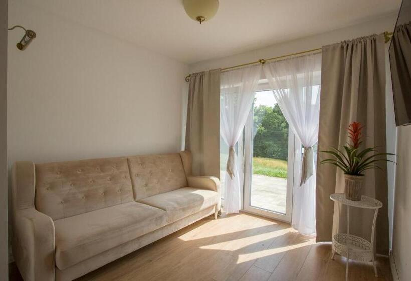 استراحتگاه Dwór I Dworek Leszczowate Wellness & Spa