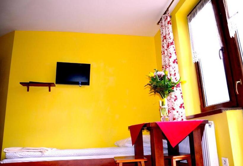 Курорт Ośrodek Wypoczynkowo Szkoleniowy Halny