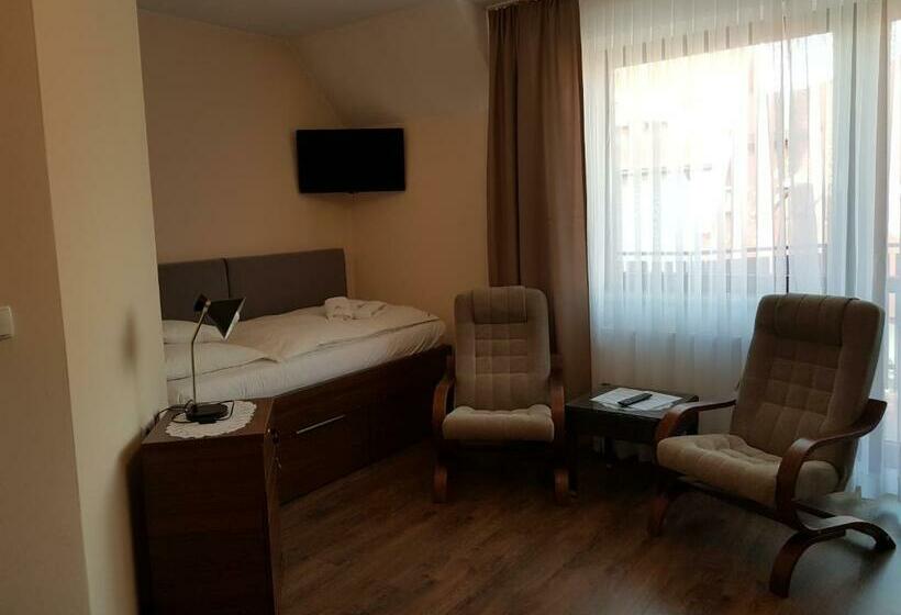 Курорт Pensjonat Eden Maniowy