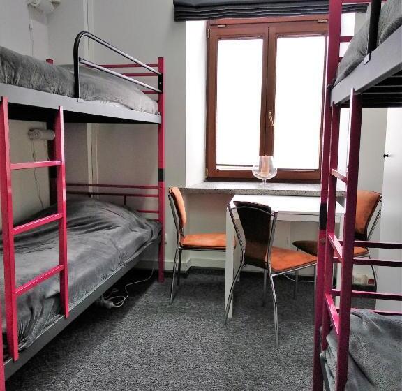 Rodmos Hostel