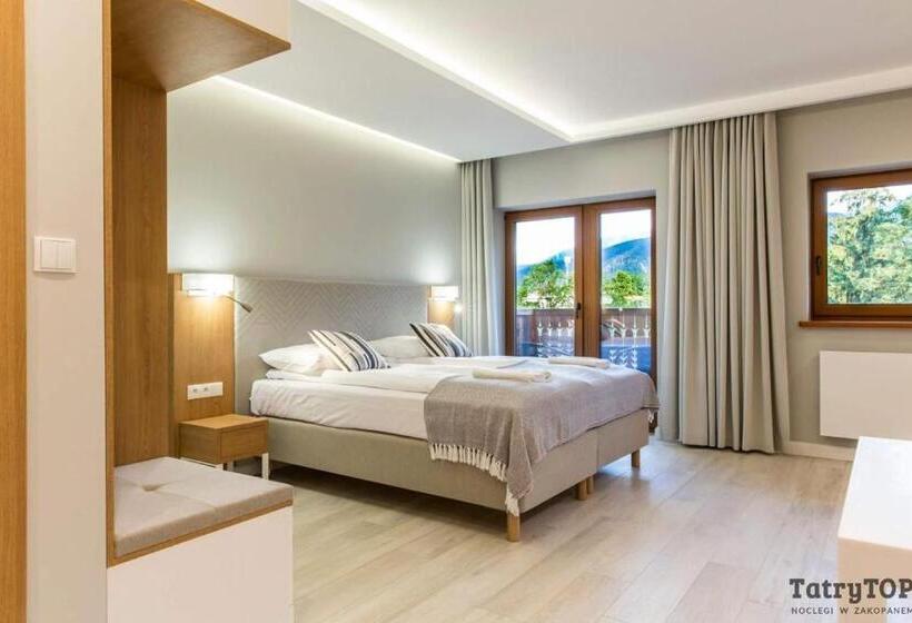 Royal Hill Residence