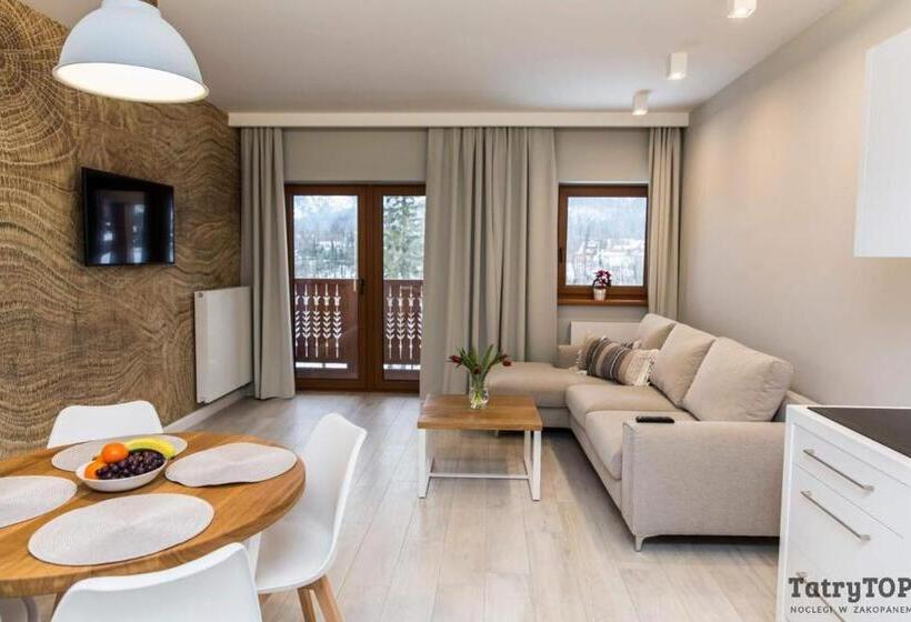 Royal Hill Residence