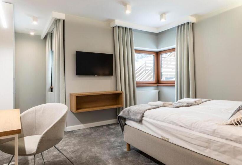 Royal Hill Residence