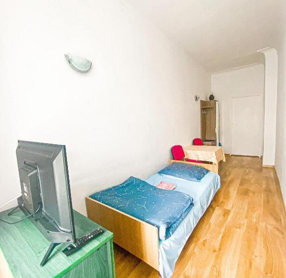 Schronisko Młodzieżowe Ptsm Alko