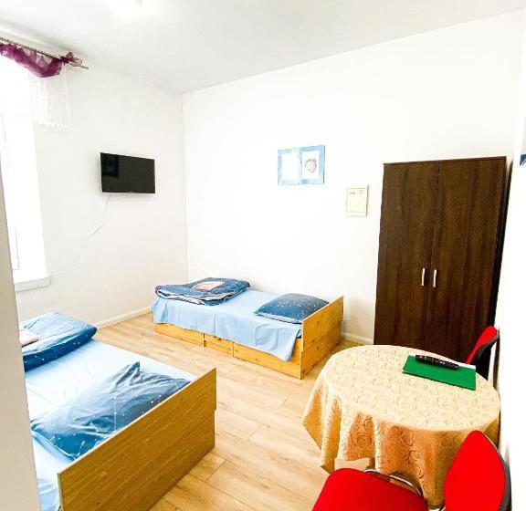 Schronisko Młodzieżowe Ptsm Alko