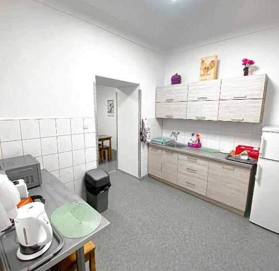 Schronisko Młodzieżowe Ptsm Alko