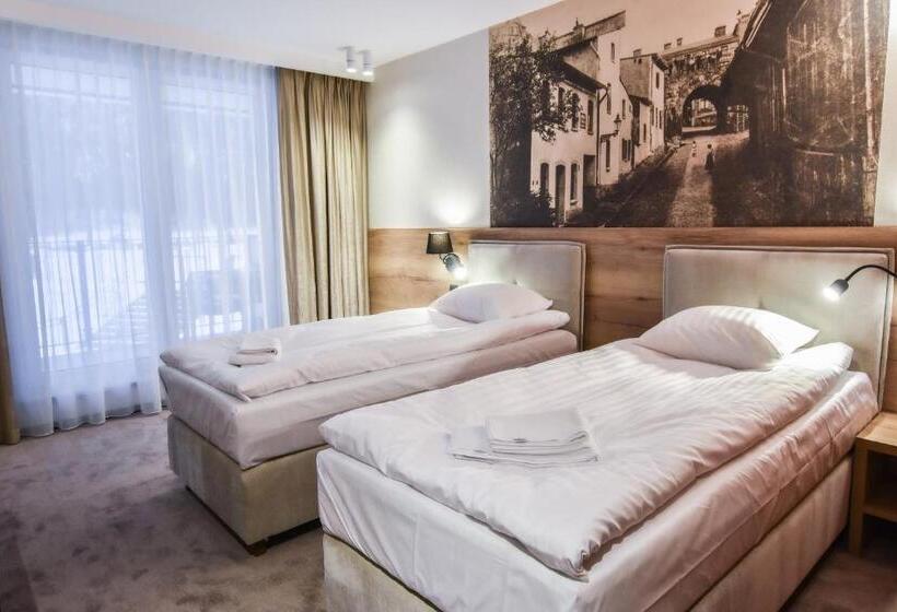 Strzelnica Hotel I Restauracja