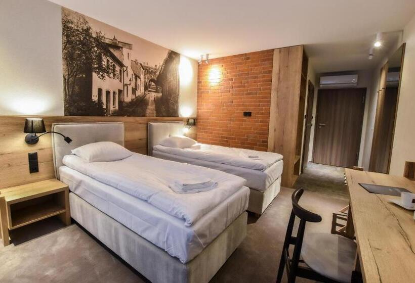 Strzelnica Hotel I Restauracja