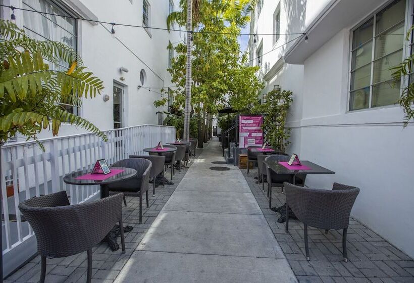 הוסטל Posh South Beach