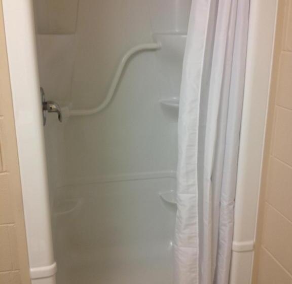 فندق صغير Residence & Conference Centre   Sudbury North