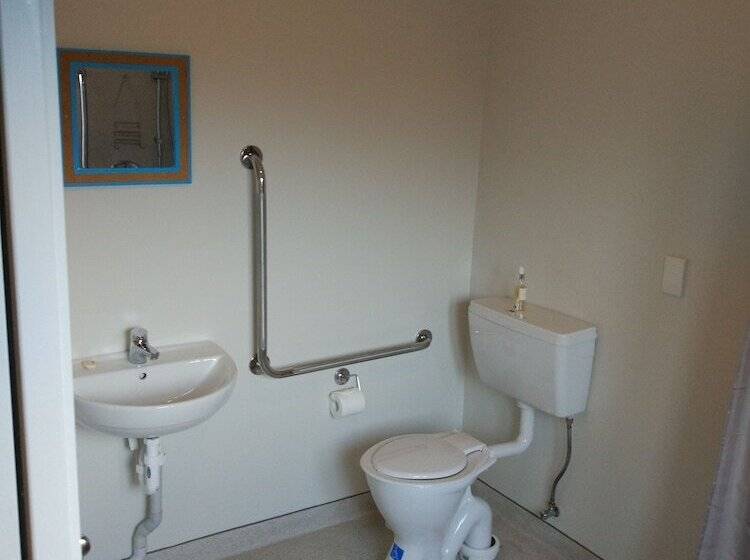 هاستل Tasman Bay Backpackers