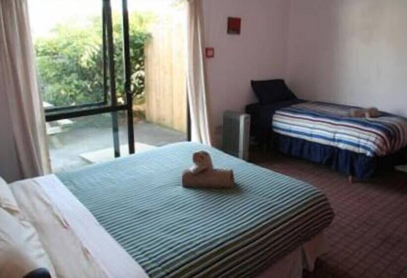 הוסטל Tasman Bay Backpackers