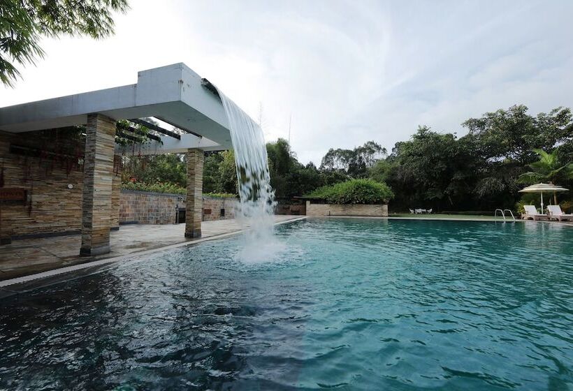 Amanvana Spa Resort, Coorg