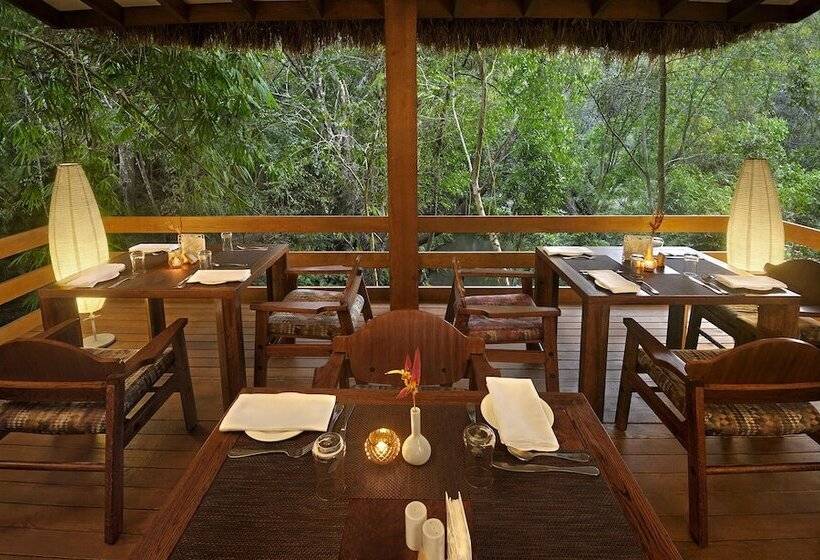 Amanvana Spa Resort, Coorg
