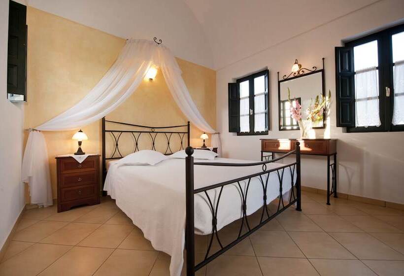 Anthonas Apartments