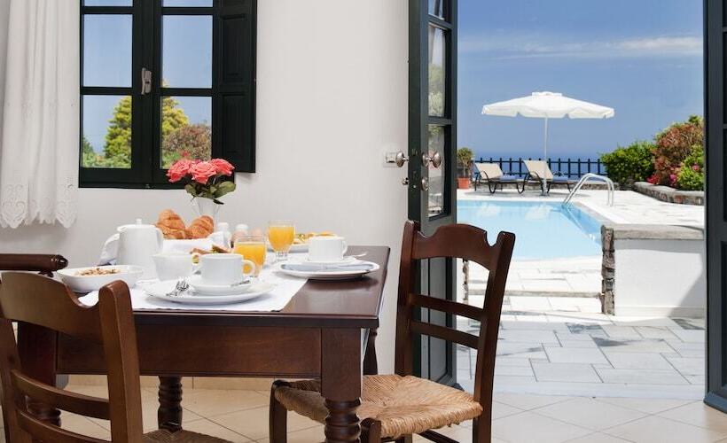Anthonas Apartments