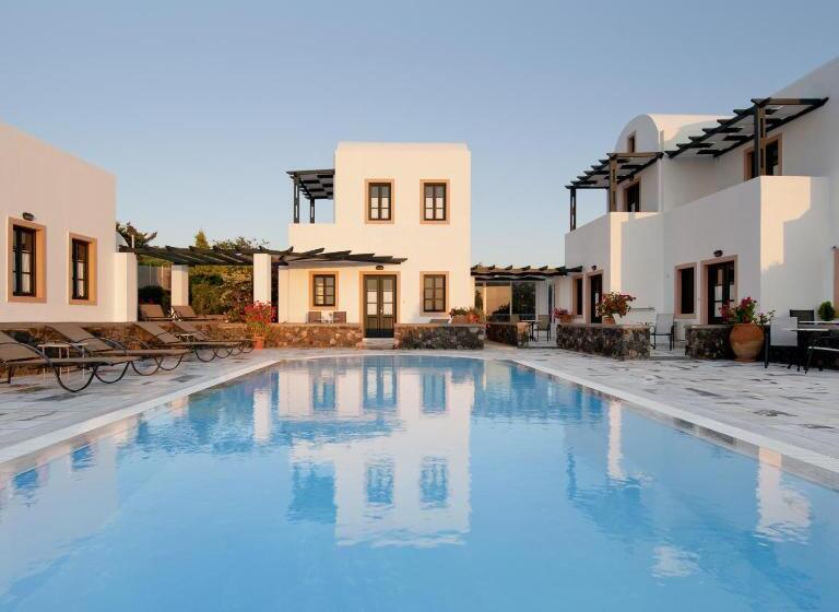 Anthonas Apartments
