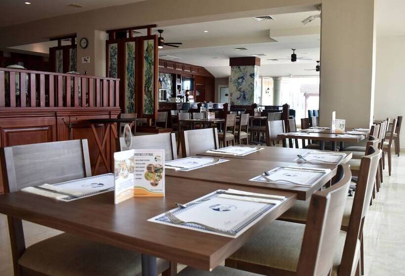 Astur Hotel & Residence