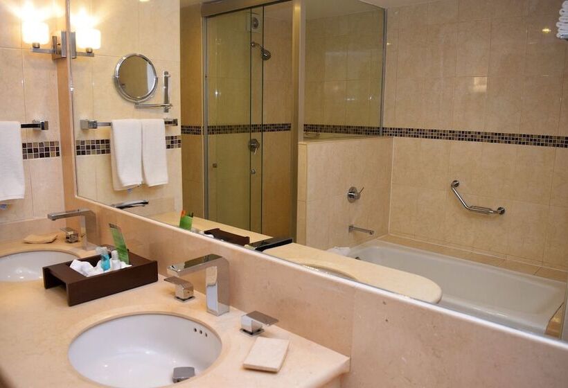 Astur Hotel & Residence