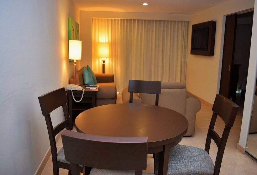 Astur Hotel & Residence