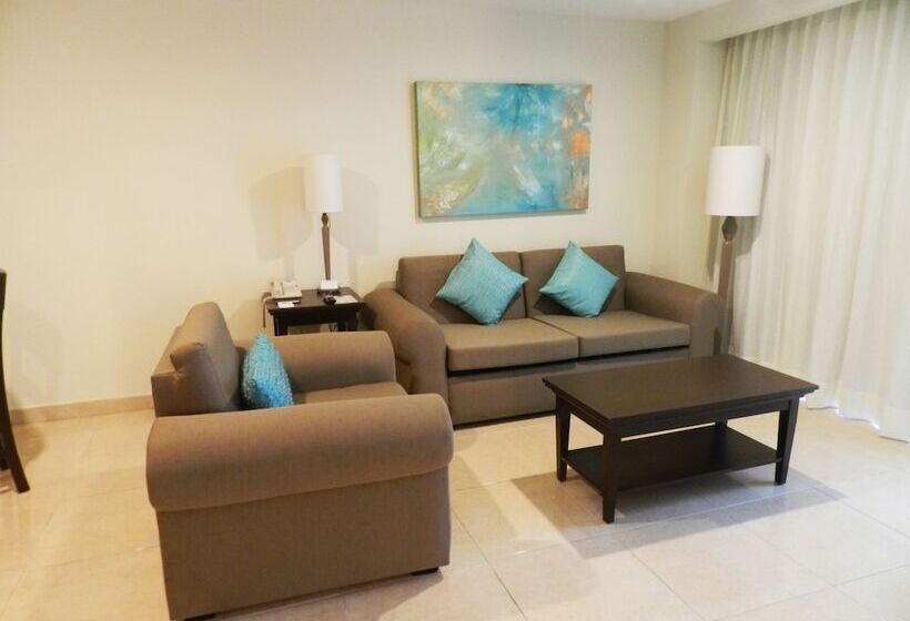 Astur Hotel & Residence