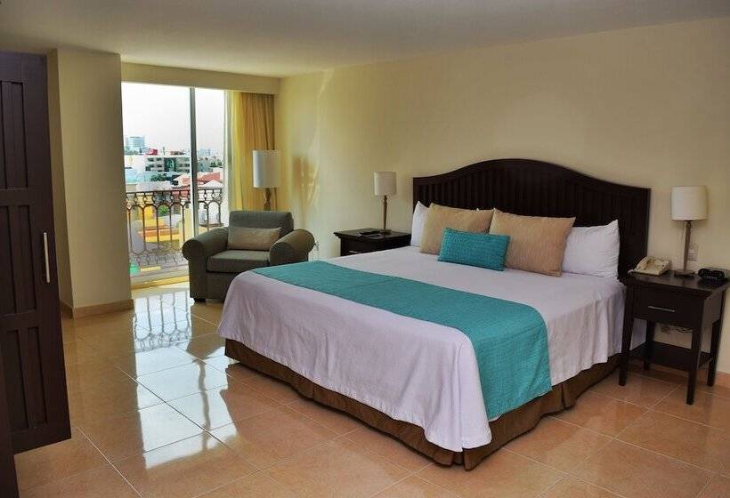 Astur Hotel & Residence