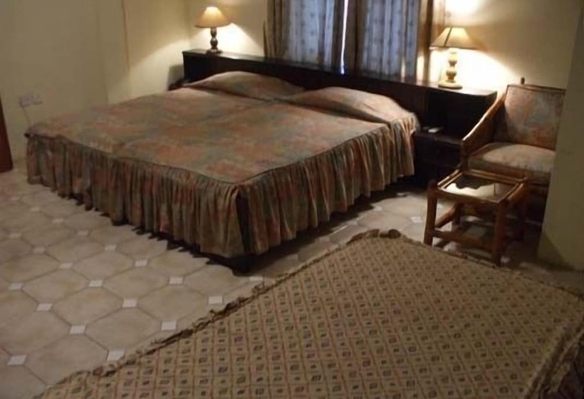 تختخواب و صبحانه Coconut Grove Bridge House