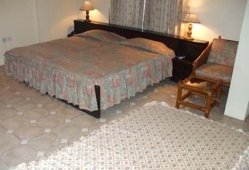 تختخواب و صبحانه Coconut Grove Bridge House