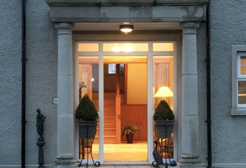 Bed and Breakfast Crowfield Country House