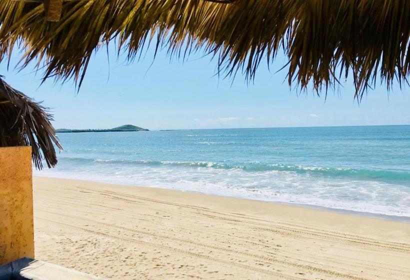 مبيت وإفطار El Sol La Vida Beach Front B/b Adults Only