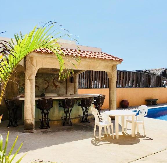 住宿加早餐  El Sol La Vida Beach Front B/b Adults Only