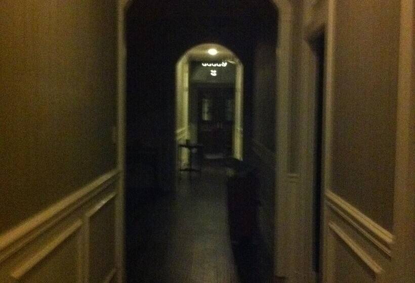 مبيت وإفطار Hamilton House Inn