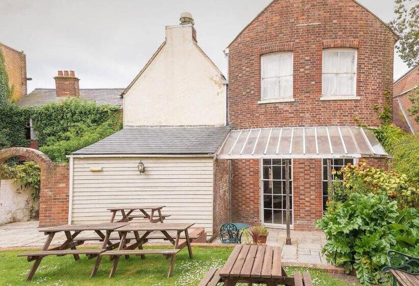 민박 Hewitt S Restaurant & Rooms